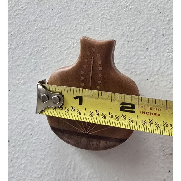 Southwest Artisan Wood w Brass Inlay ~ Pot w Yucca Plant Design Signed Brooch - Picture 7 of 7